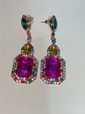 Vintage Multicolor Rhinestone Dangle Drop Earrings with Large Fuchsia Crystal